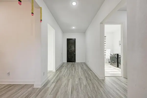 101 Caponi Fish LN, Hutto, TX 78634