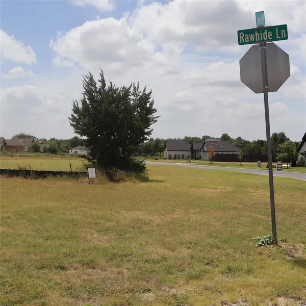 600 Rawhide LN, Florence, TX 76527