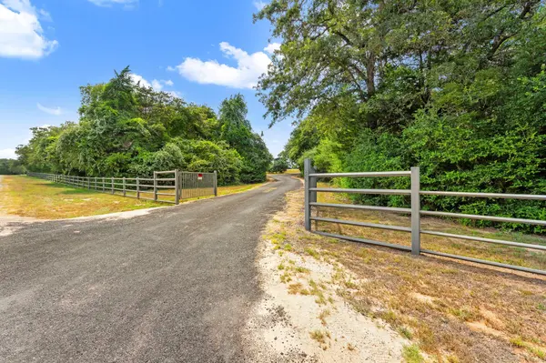 206 22 Hills RD, Gause, TX 77857