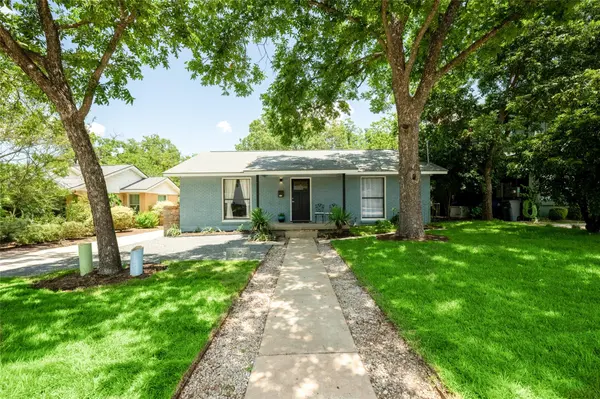 1404 Justin LN, Austin, TX 78757