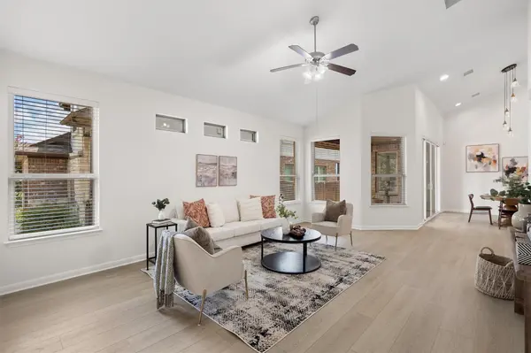 1128 Clearwing CIR, Georgetown, TX 78626