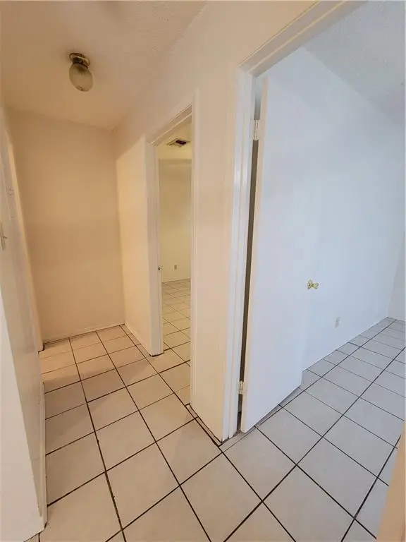 1609 Jones ST #A, Taylor, TX 76574