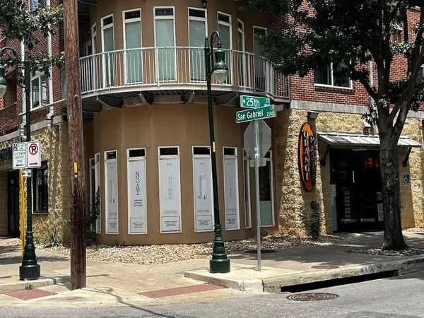 910 W 25th ST #607, Austin, TX 78705