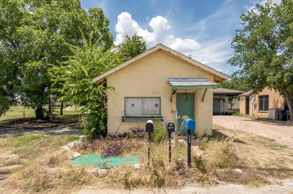 305 E Main ST, Florence, TX 76527