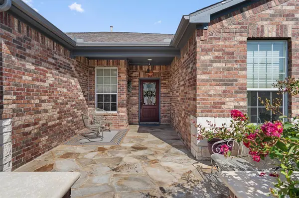 105 Duck Creek LN, Georgetown, TX 78633