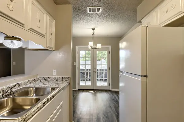 1302 Radcliff DR #B, Austin, TX 78752