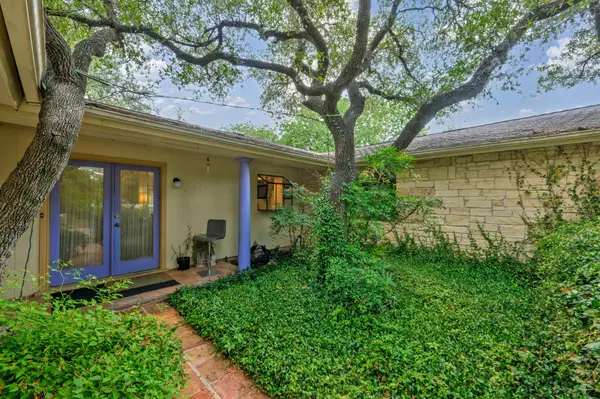 9820 Timber Ridge PASS, Austin, TX 78733