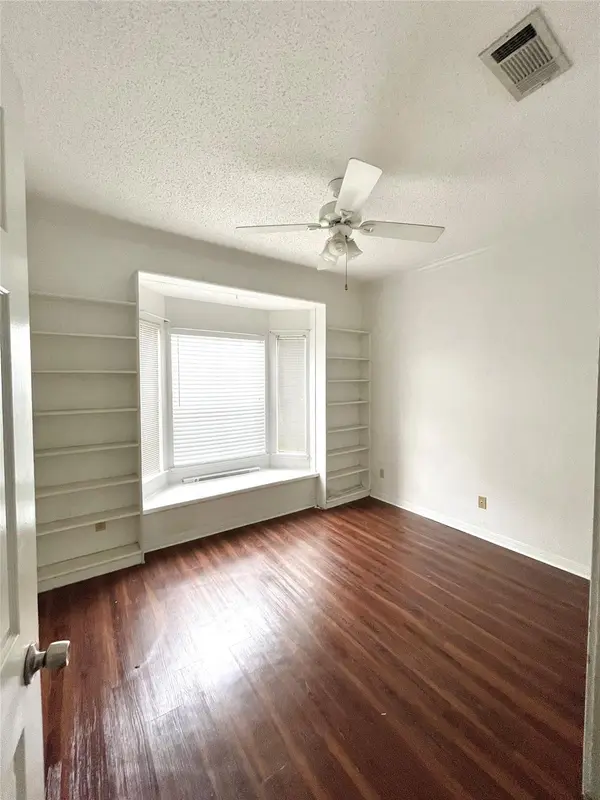 3111 Tom Green ST #302, Austin, TX 78705
