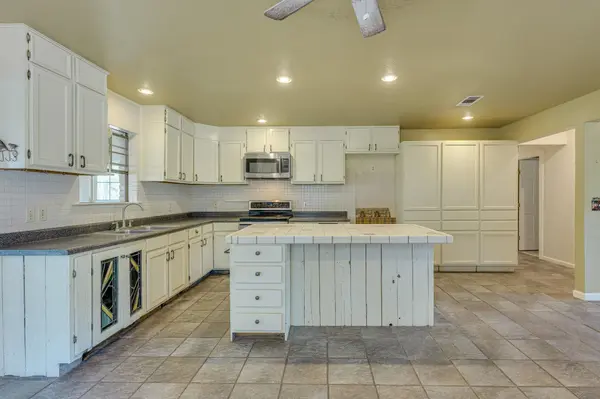 122 Winding Creek RD, Spicewood, TX 78669