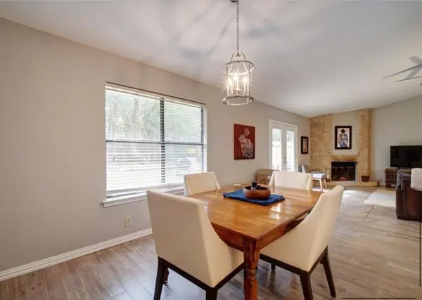 9518 Topridge DR #17, Austin, TX 78750