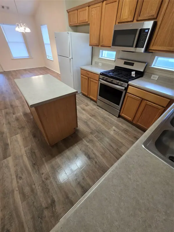 643 Hogan, Kyle, TX 78640