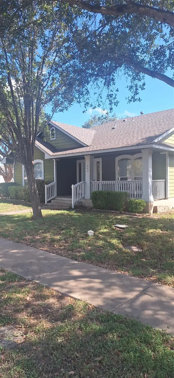 643 Hogan, Kyle, TX 78640