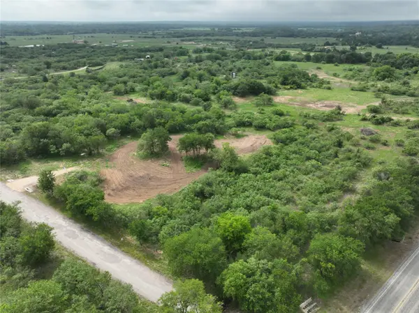 150 Pumper RD, Luling, TX 78648