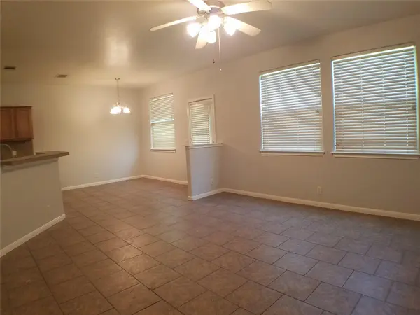 2500 Allred DR #B, Austin, TX 78748