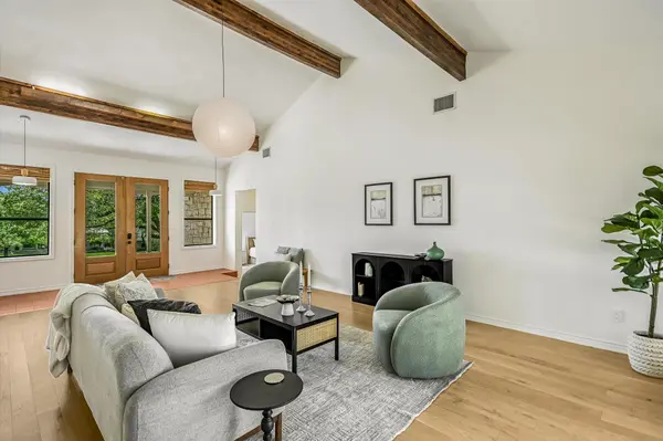 160 Donna DR, Wimberley, TX 78676