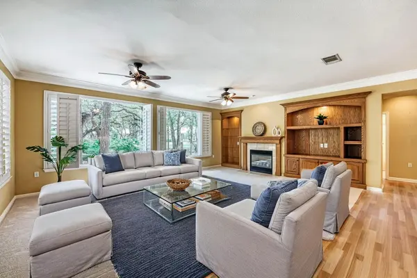 156 Great Frontier Drive, Georgetown, TX 78633