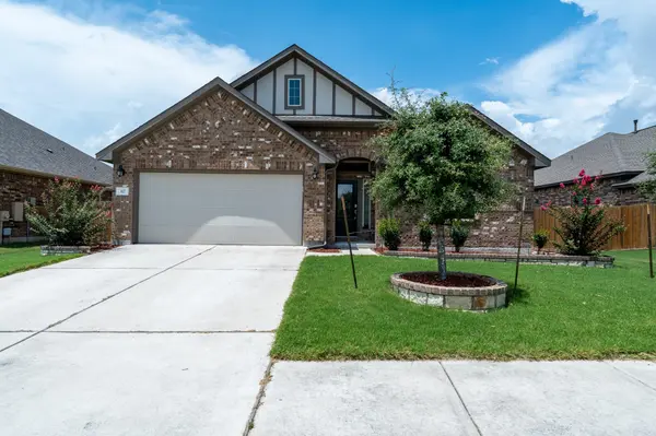 117 Skylark LN, Hutto, TX 78634