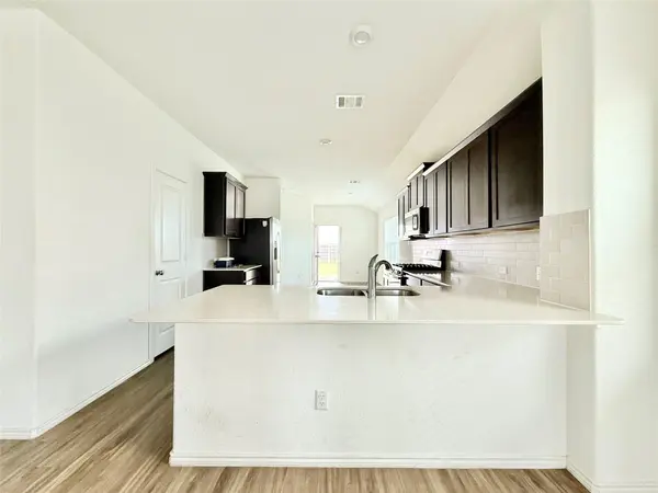 140 Canley LOOP, Hutto, TX 78634