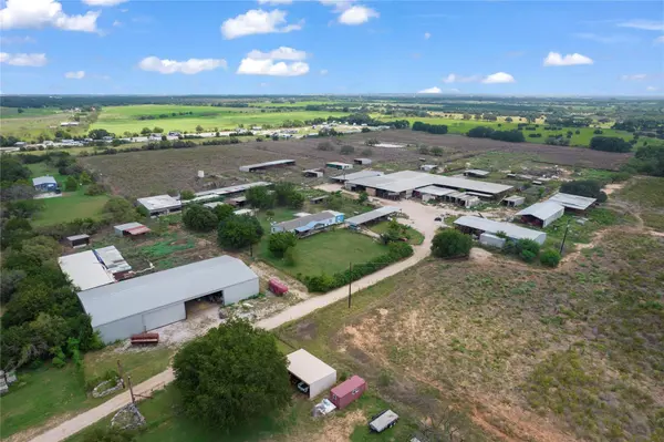 1805 S Fm 1174, Bertram, TX 78605