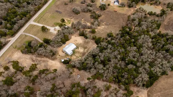 145 Eely RD, Mcdade, TX 78650