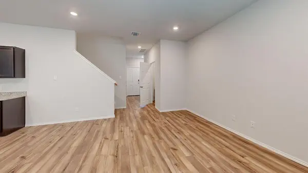 421 Hector LOOP, Georgetown, TX 78626