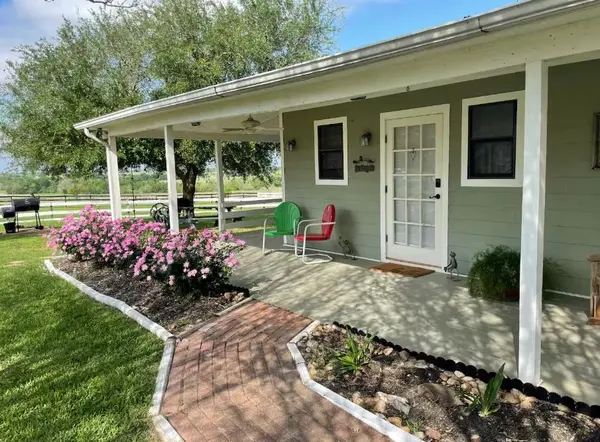 1281 Post Oak Point RD, New Ulm, TX 78950