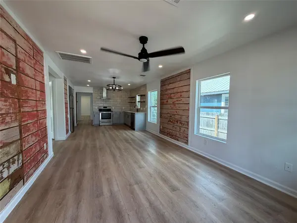 1209 Pine ST, Bastrop, TX 78602