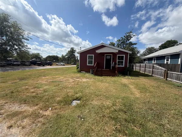 1209 Pine ST, Bastrop, TX 78602