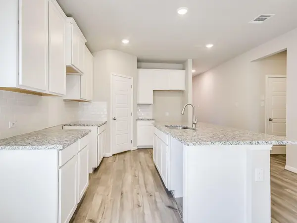 124 Sleep HOLW, Jarrell, TX 76537