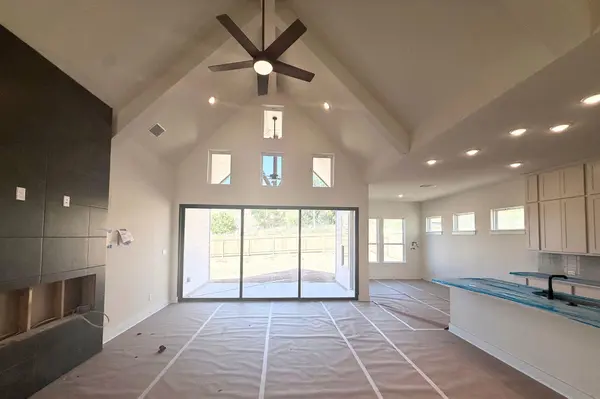 1517 Shelby LN, Georgetown, TX 78628