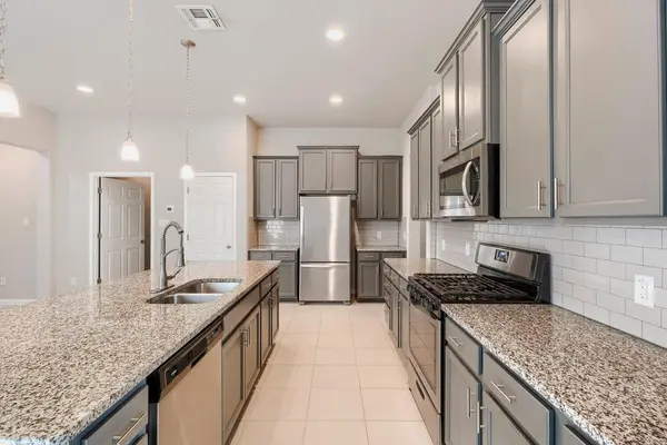 170 Silver Glen DR, Kyle, TX 78640