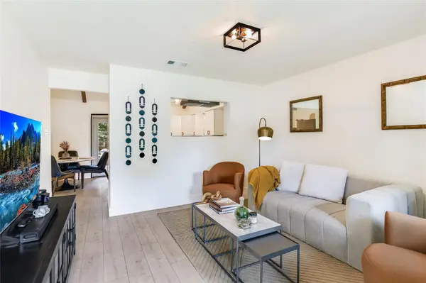 805 Eberhart LN, Austin, TX 78745