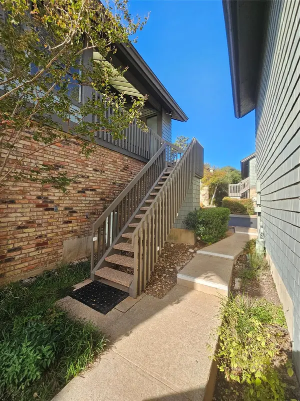 7122 Wood Hollow DR #22, Austin, TX 78731