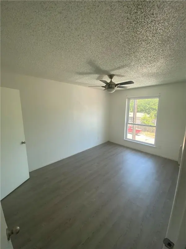 2401 Manor RD #207, Austin, TX 78722