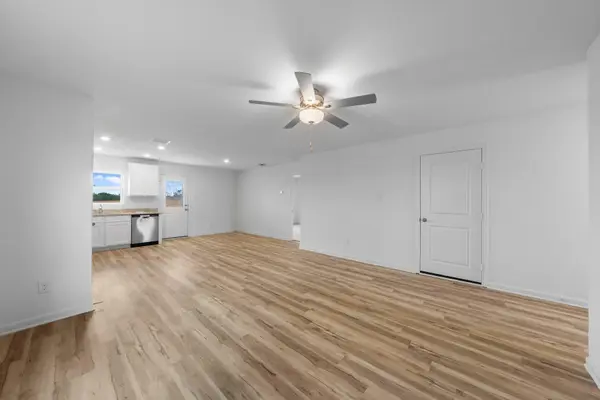 354 Low Pasture TRL, Maxwell, TX 78656