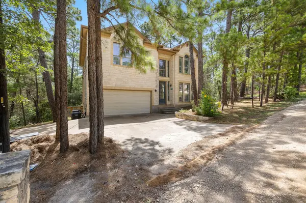 131 Molokini DR, Bastrop, TX 78602
