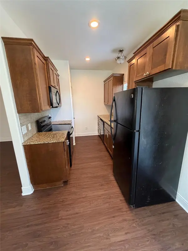 146 Mauna Kea LN #B, Bastrop, TX 78602