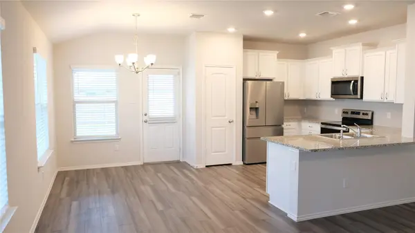 109 Gunther WAY, Taylor, TX 76574