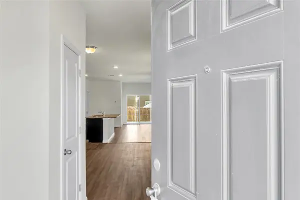 360 Bell Rings DR, Jarrell, TX 76537