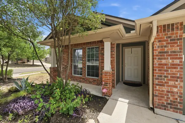 1701 McClannahan DR, Austin, TX 78748