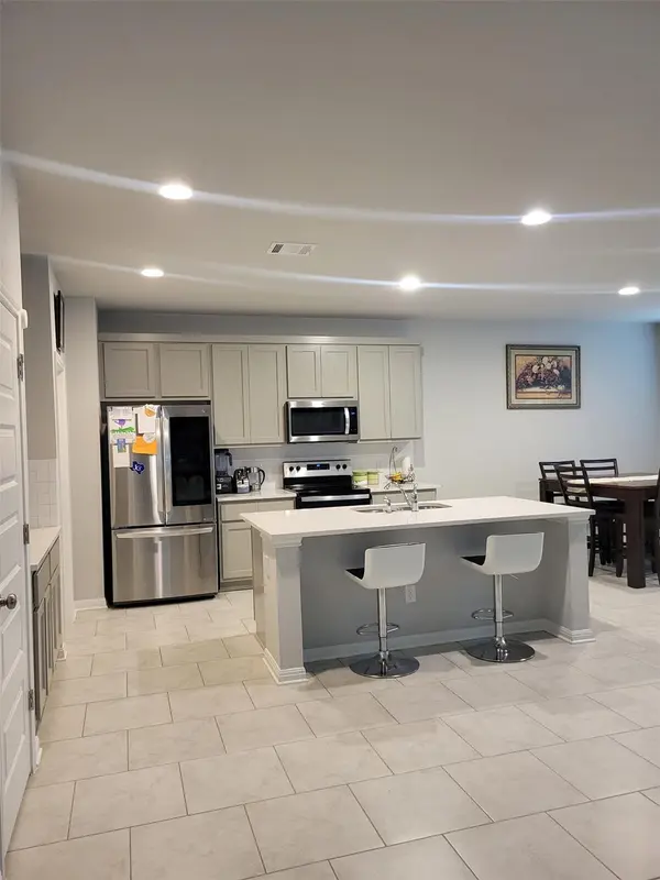 136 Eagles Dare LN, Jarrell, TX 76537