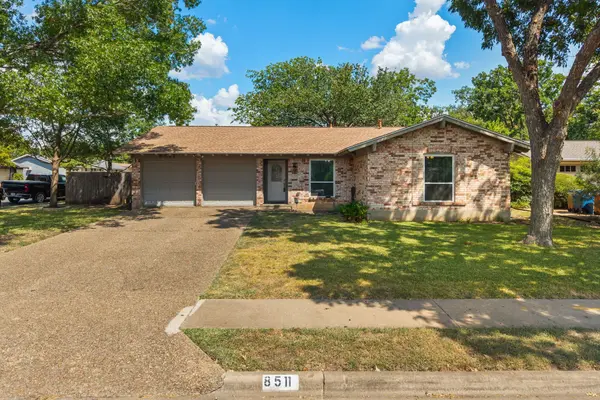 8511 Daleview DR, Austin, TX 78757