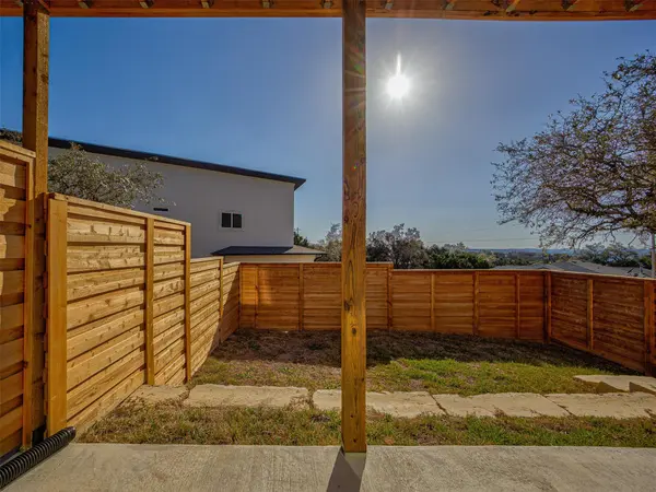 20507 Bonanza ST #B, Lago Vista, TX 78645