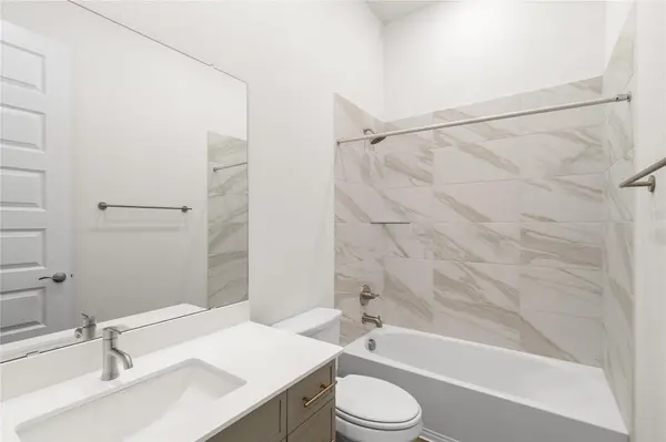 2105 Tobiano TRCE, Georgetown, TX 78633