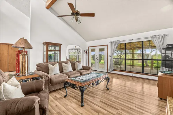 4911 Youngsford RD, Marion, TX 78124