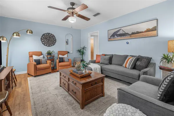 3028 Tennessee Ave, Bryan, TX 77803