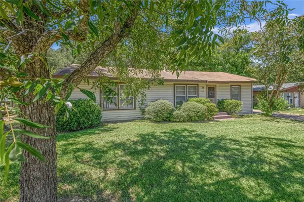 3028 Tennessee Ave, Bryan, TX 77803
