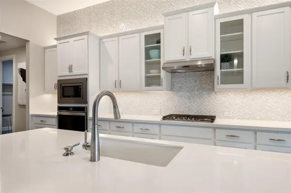 1012 Quarry Point PASS, Leander, TX 78641