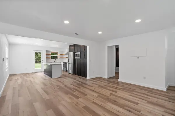 3307 Oak Aly, Austin, TX 78745