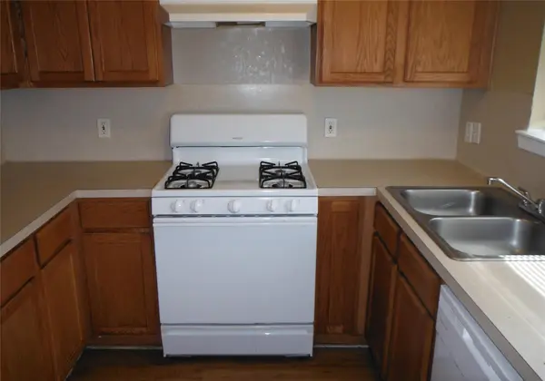 5648 Pinon Vista DR, Austin, TX 78724